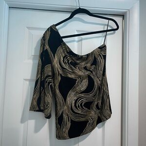 Cache One sleeve top